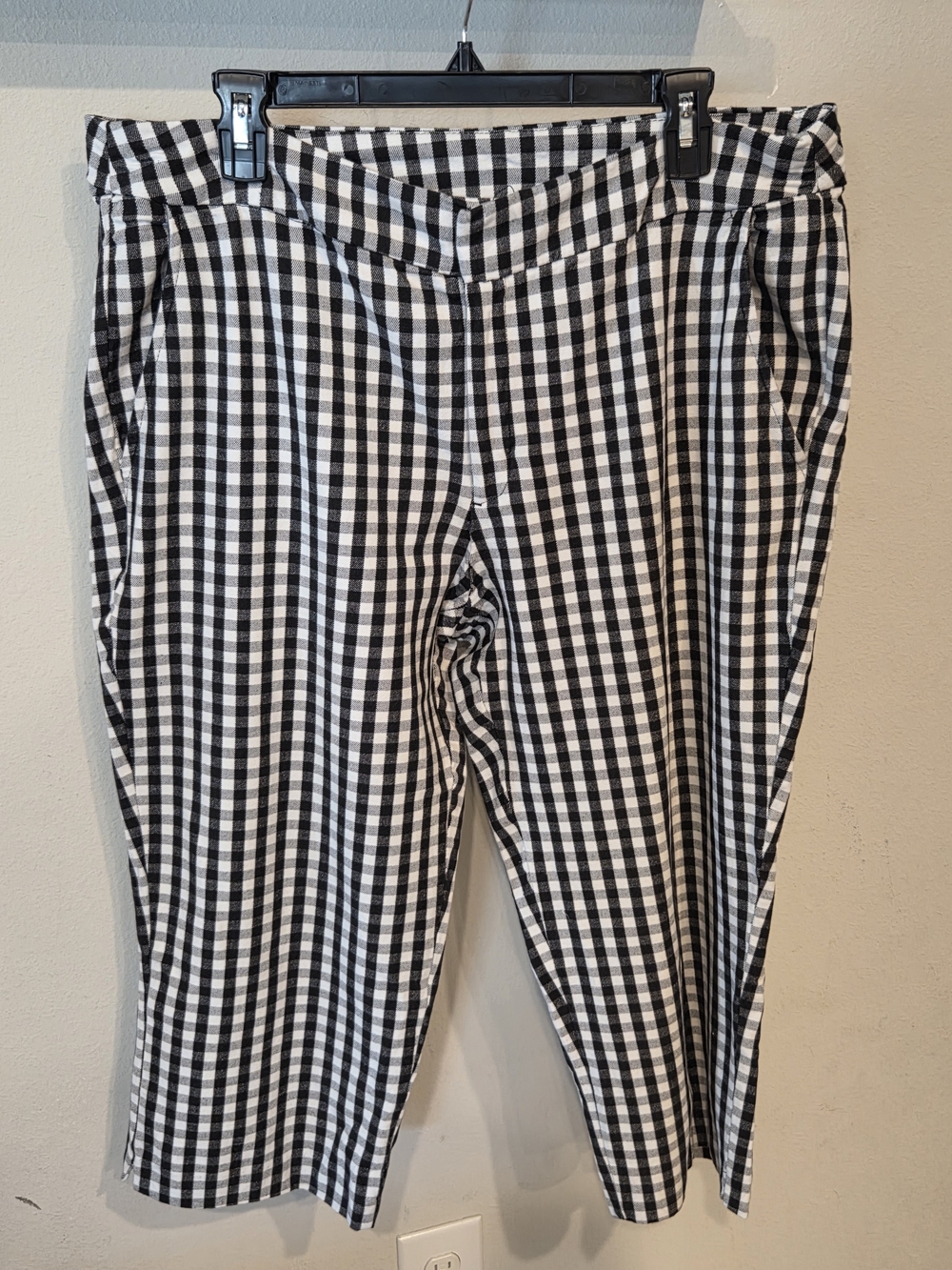 Time and Tru Black and White Gingham Pants